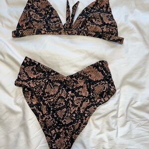 Skatie bikini set sz M in Arizona